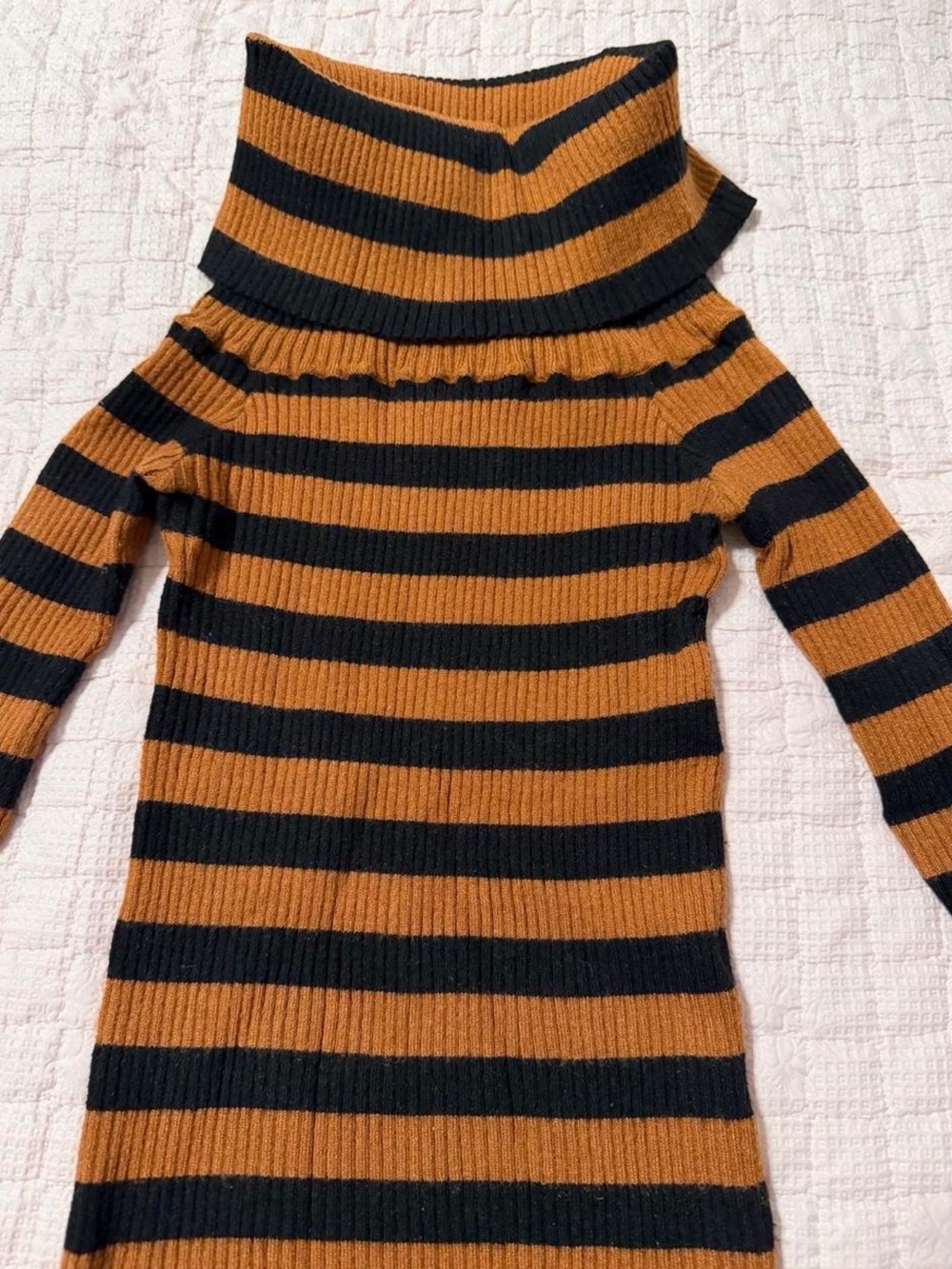 Forever 21 Striped Off-Shoulder Ribbed Sweater Dress in Black and Brown Small